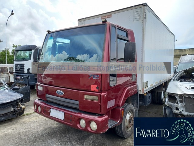 FORD CARGO 712 E 2010