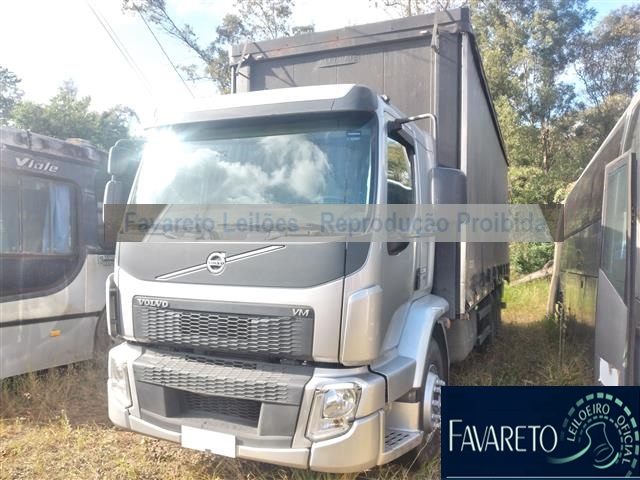 VOLVO VM330 6X2 2021