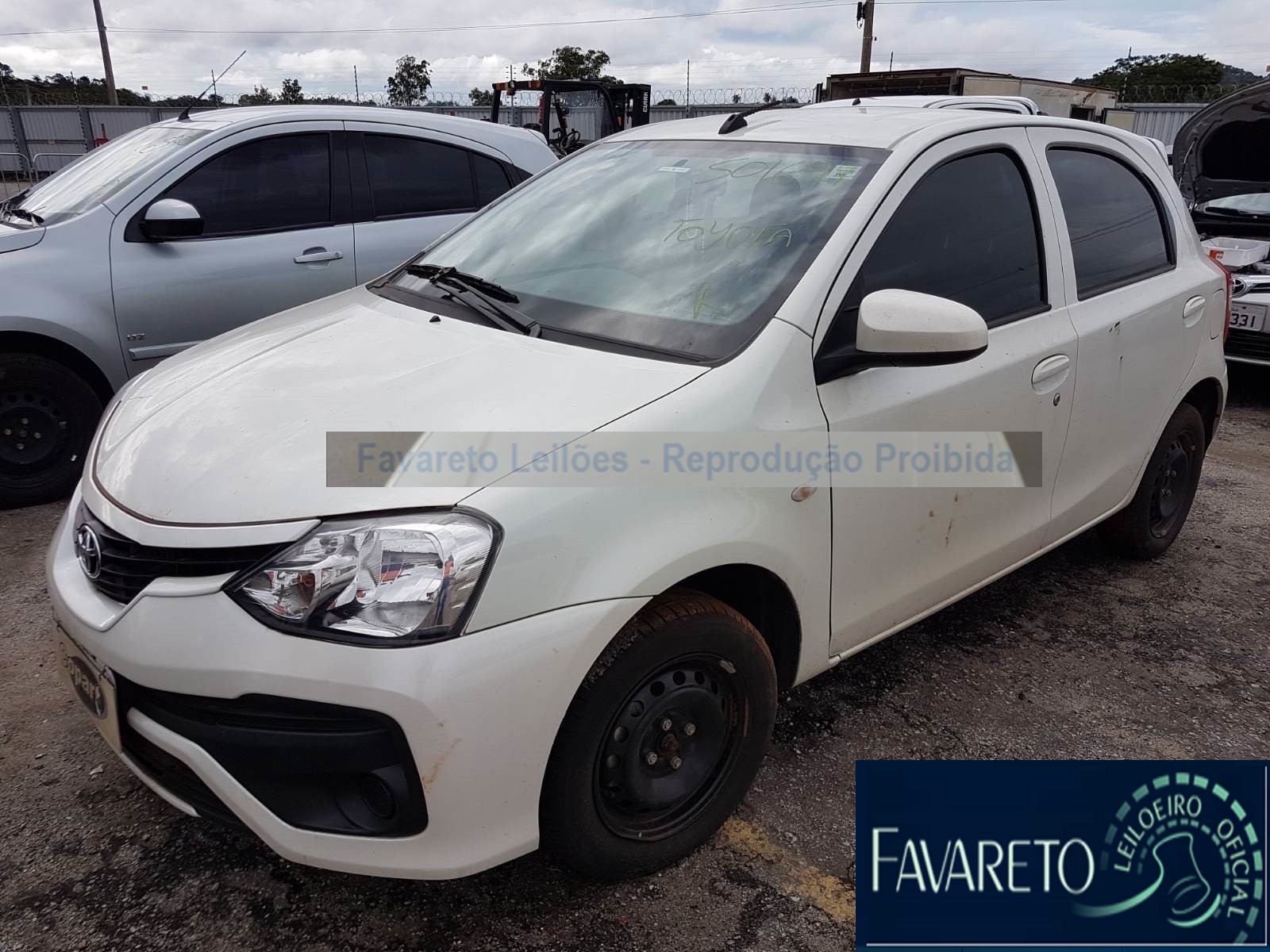 TOYOTA ETIOS X AT 1.3 16V DUAL VVT-I 2018