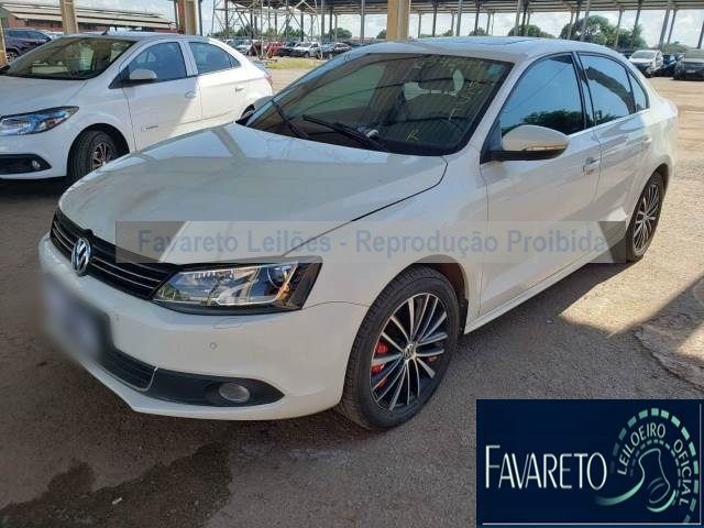 VOLKSWAGEN JETTA HIGHLINE 211 2.0 16V TSI TURBO 2014  