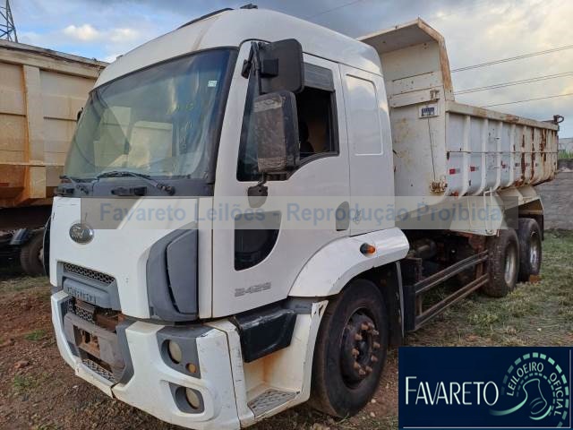 FORD CARGO 2429 6.7 2014